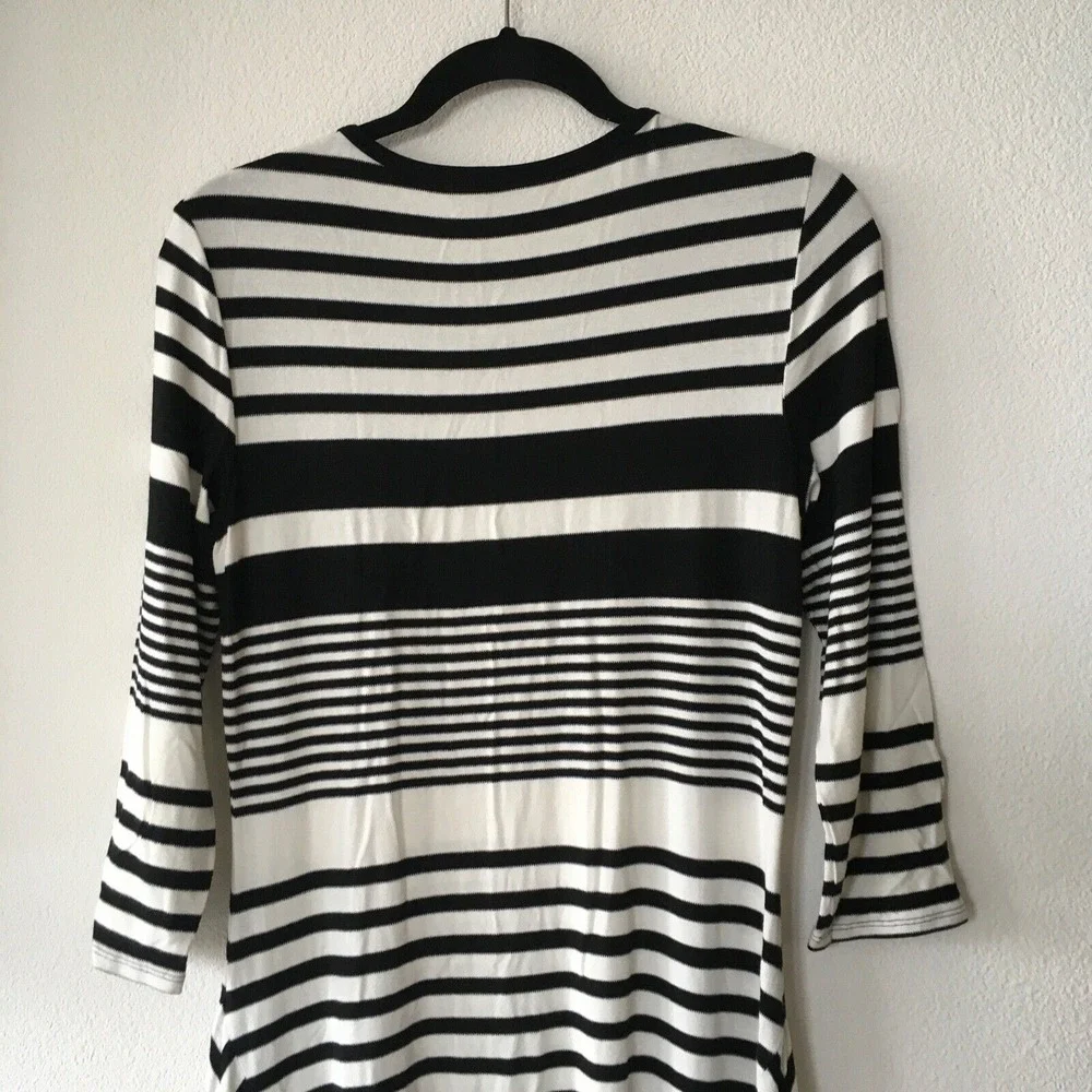 Trina Turk Dress Medium Women black white Stripe 3/4 sleeves‎ Asymmetrical Hem